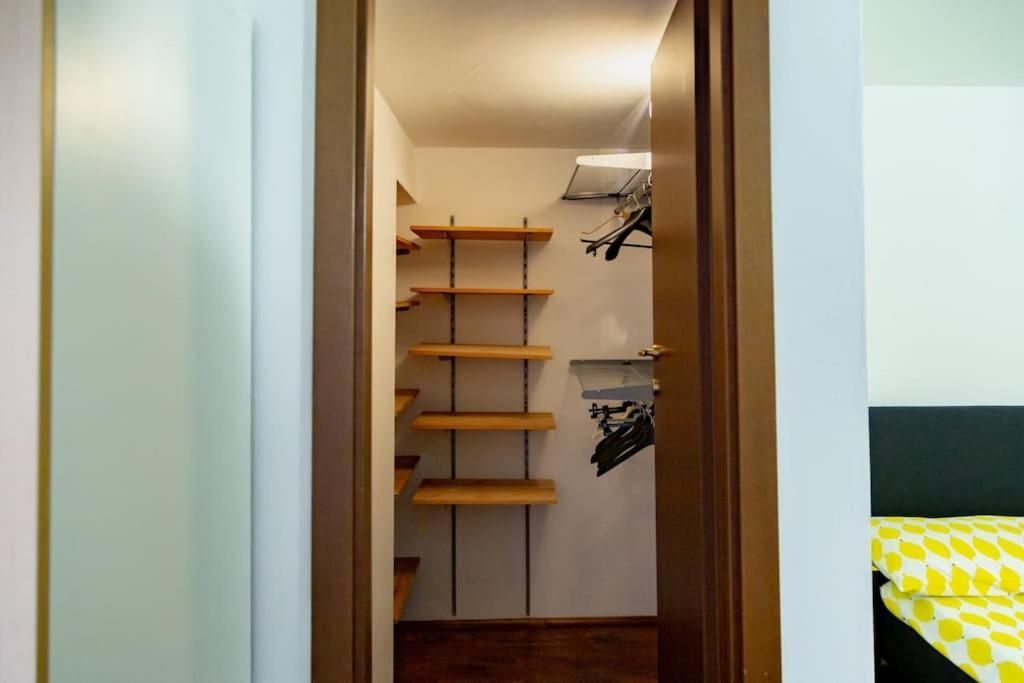 Appartamento 2 Min Da Porta Genova - Elegante Bilocale Milano Esterno foto